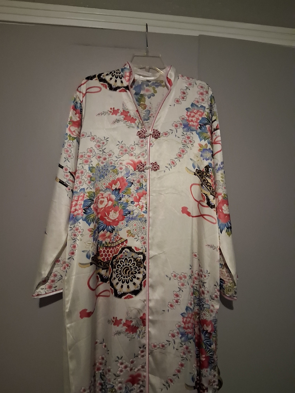 SHANG HAI CITY- Ivory Floral Satin Long Robe with Mandarin Collar - Picture 2 of 10